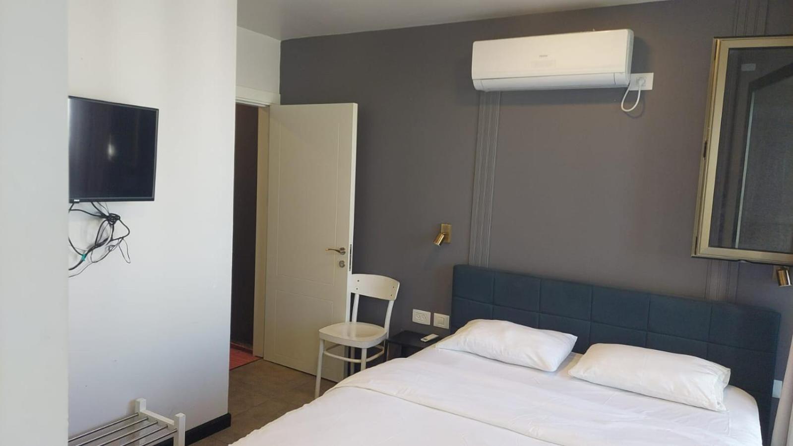 Hotel Moon Tlv - 4Th Floor Tel Aviv Habitación foto